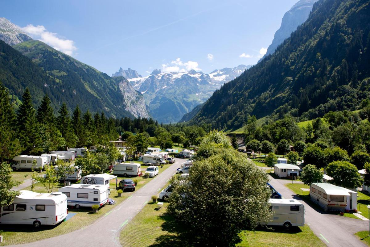 Alpenresort Eienwaeldli Camping Енгелберг Екстериор снимка