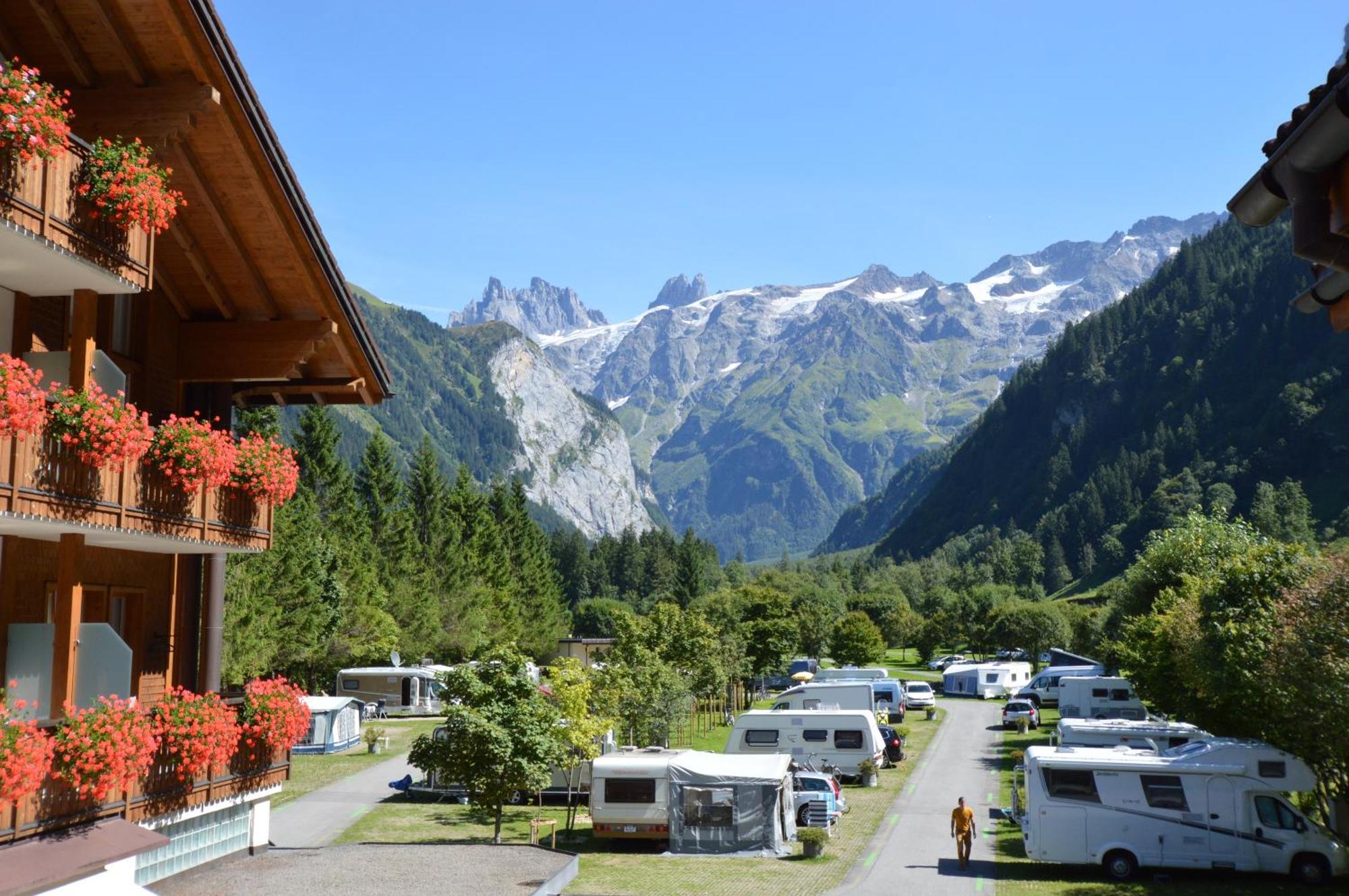 Alpenresort Eienwaeldli Camping Енгелберг Стая снимка